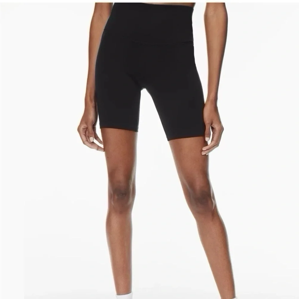 Aritzia tnaction hi